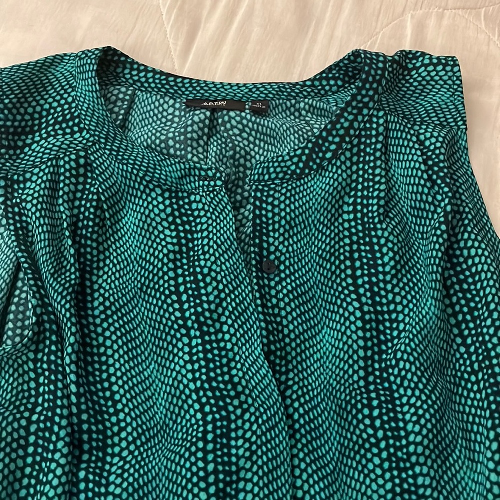 Apt.9 Green Sleeveless Top Hi Low size XL